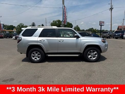 Used 2017 Toyota 4Runner SR5 Premium AWD/4WD image 2