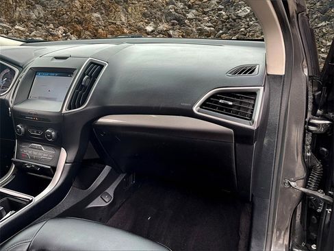 Used 2019 Ford Edge SEL w/ Equipment Group 201A image 14