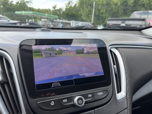 Used 2023 Chevrolet Malibu LT FWD image 27