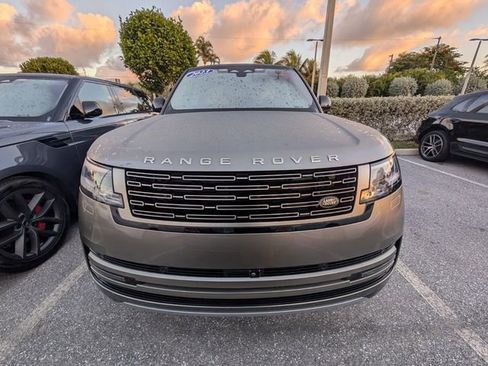 Used 2023 Land Rover Range Rover SE image 5