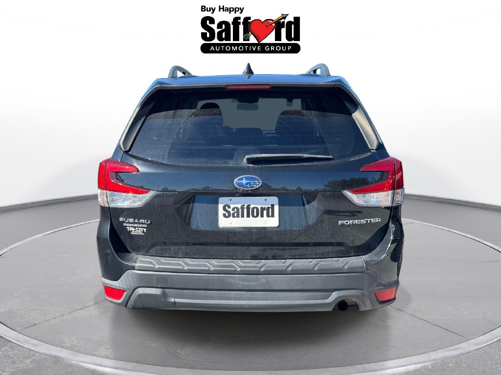 Used 2019 Subaru Forester Premium AWD/4WD image 3