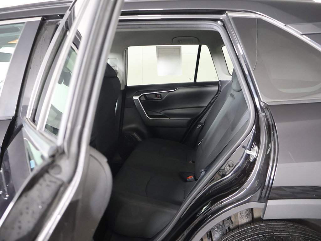 Used 2021 Toyota RAV4 LE w/ Carpet Mat Package (TMS) AWD/4WD image 27