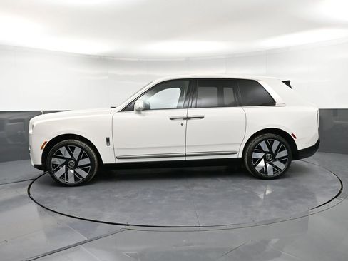 New 2026 Rolls-Royce Cullinan image 2