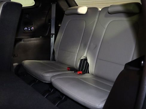 Used 2017 Hyundai Santa Fe SE Ultimate w/ Cargo Package image 14