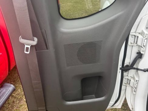 Used 2006 Nissan Frontier XE w/ (G01) XE Preferred Pkg image 18