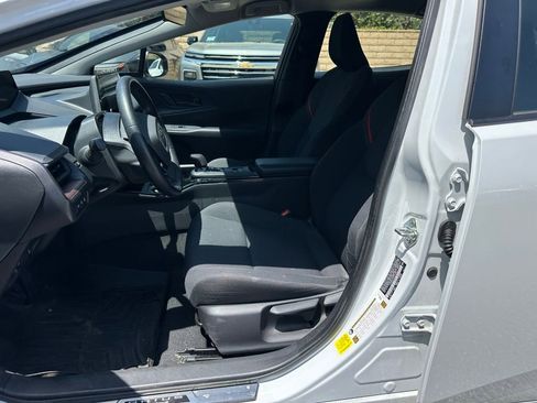 Used 2024 Toyota Prius Prime FWD image 9