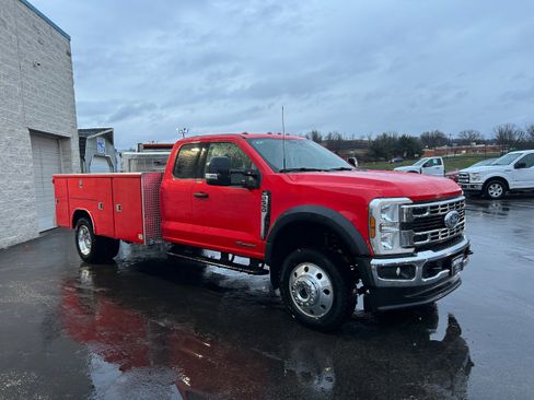 New 2026 Ford F550 4x4 Supercab Super Duty w/ XLT Value Package image 13