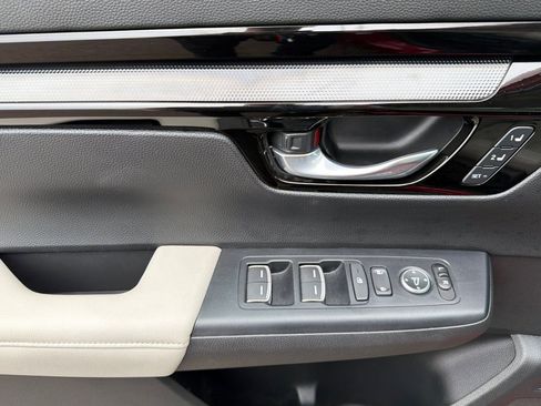 Used 2025 Honda CR-V EX-L image 11