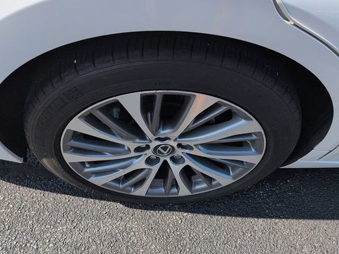 Used 2019 Lexus ES 350 w/ Premium Package FWD image 9