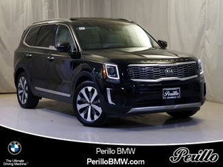 Used 2020 Kia Telluride S w/ S 8 Passenger Seating Package AWD/4WD video 1