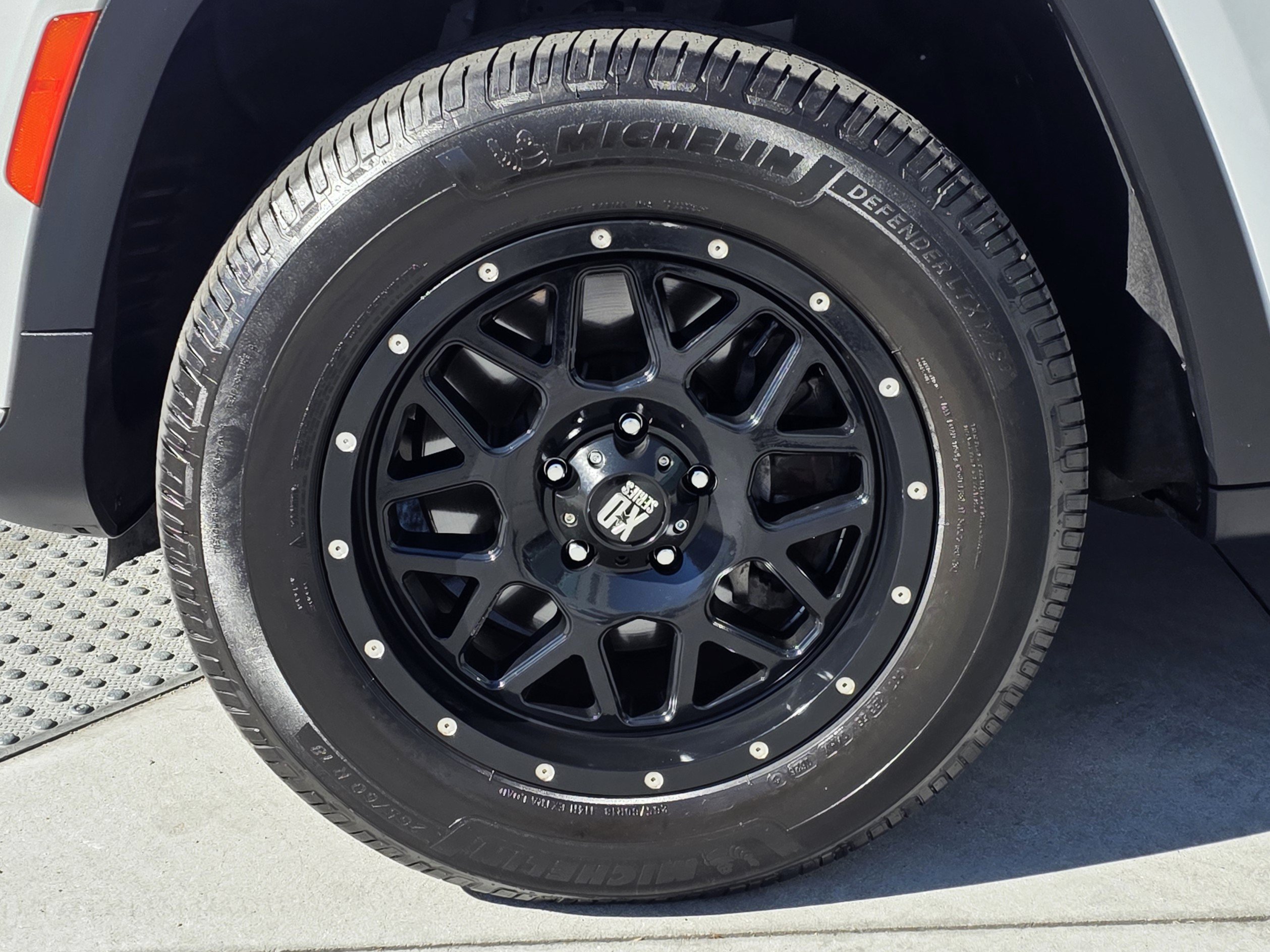 Used 2022 Jeep Grand Cherokee L Laredo RWD image 8