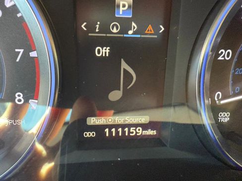 Used 2015 Toyota Highlander XLE image 17