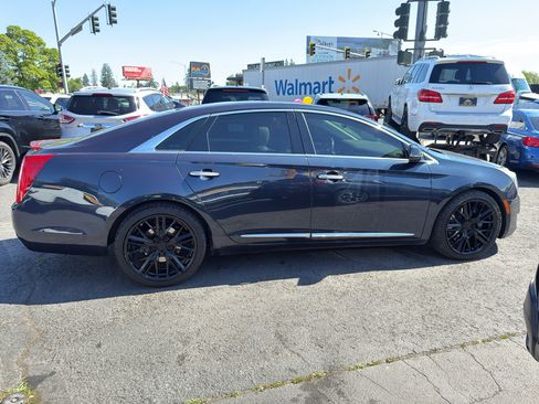 Used 2013 Cadillac XTS Platinum FWD image 9