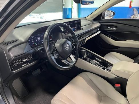 Used 2023 Honda Accord Touring image 23