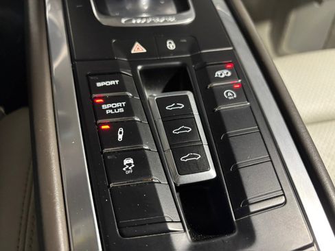 Used 2013 Porsche 911 Carrera S RWD image 16