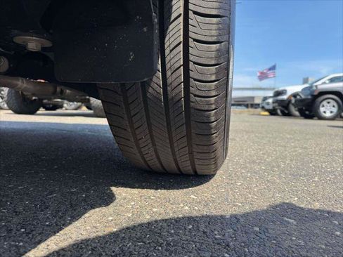 Used 2025 Ford Explorer Active image 12