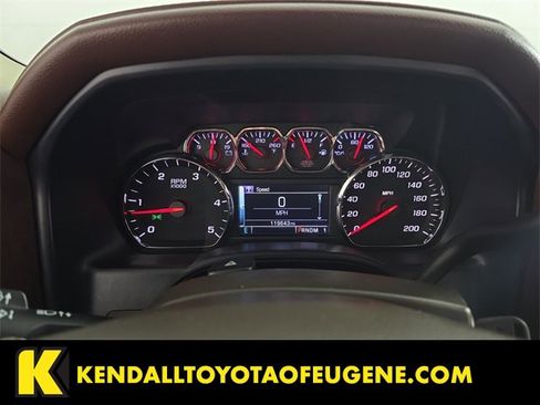 Used 2015 Chevrolet Silverado 2500 High Country image 13