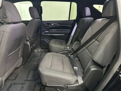 Used 2025 Chevrolet Traverse LT AWD/4WD image 22