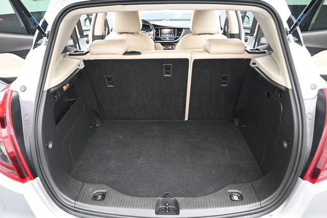 Used 2019 Buick Encore Essence FWD image 17