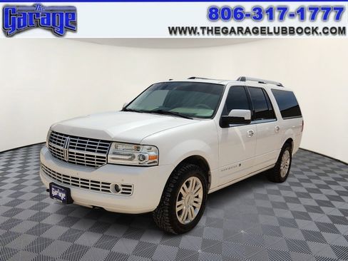 Used 2012 Lincoln Navigator L 2WD image 1