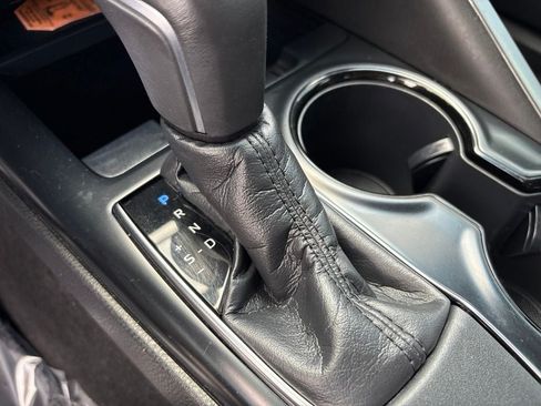 Used 2018 Toyota Camry SE FWD image 26