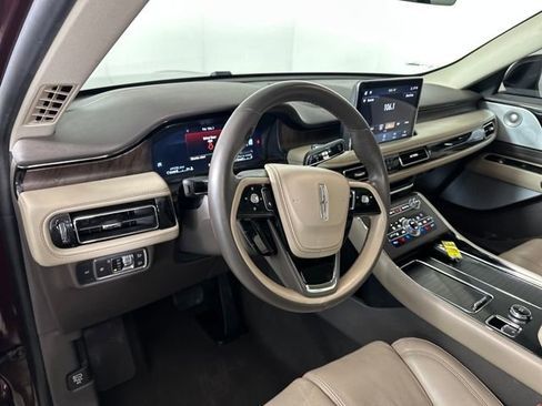 Used 2020 Lincoln Aviator Reserve w/ Equipment Group 202A image 13