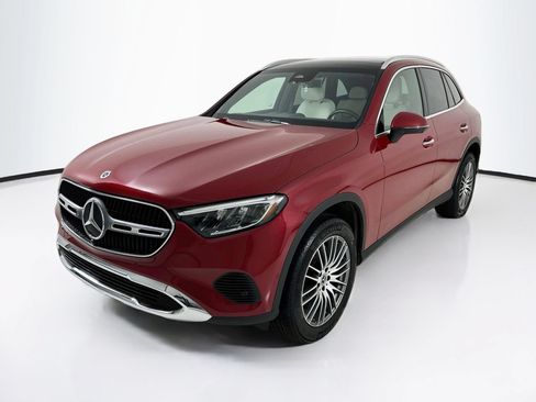 Used 2026 Mercedes-Benz GLC 300 image 3