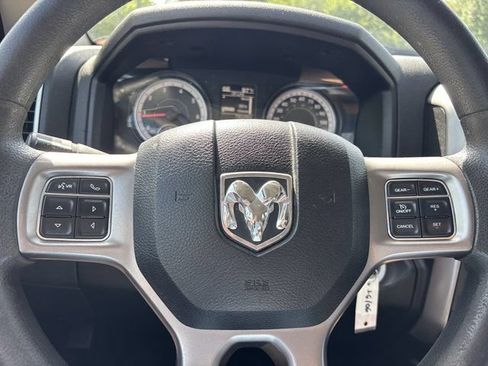 Used 2022 RAM 1500 Classic SLT AWD/4WD image 21
