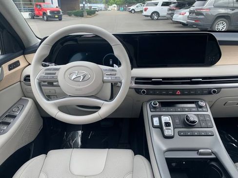 Certified 2024 Hyundai Palisade Limited image 23