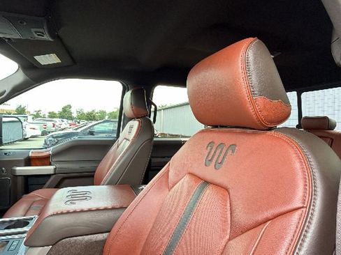 Used 2019 Ford F150 King Ranch w/ Equipment Group 601A Luxury AWD/4WD image 12