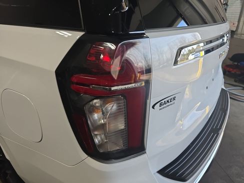 Used 2023 Chevrolet Tahoe Premier w/ Advanced Technology Package image 37