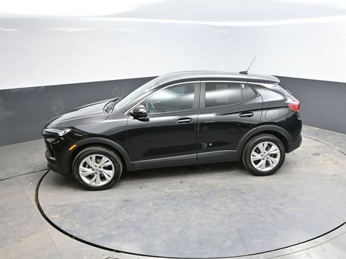 Used 2025 Buick Encore GX Preferred AWD/4WD image 22