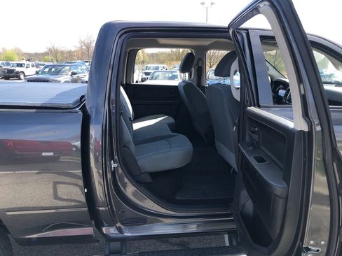 Used 2018 RAM 2500 Tradesman w/ Chrome Appearance Group AWD/4WD image 26