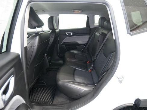 Used 2022 Jeep Compass Latitude w/ Convenience Group AWD/4WD image 21