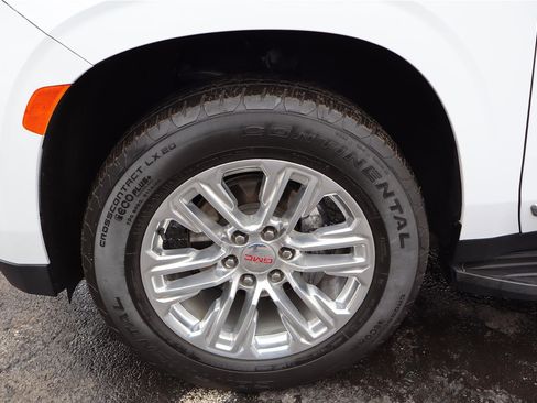 Used 2023 GMC Yukon XL SLT image 11