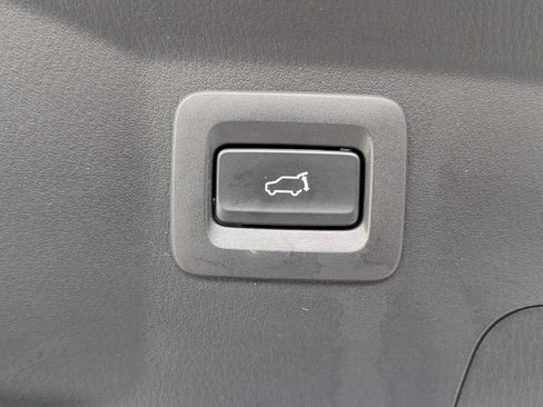 Used 2023 MAZDA CX-9 Touring image 15