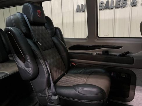 Used 2025 GMC Savana 2500 w/ Driver Convenience Package image 28
