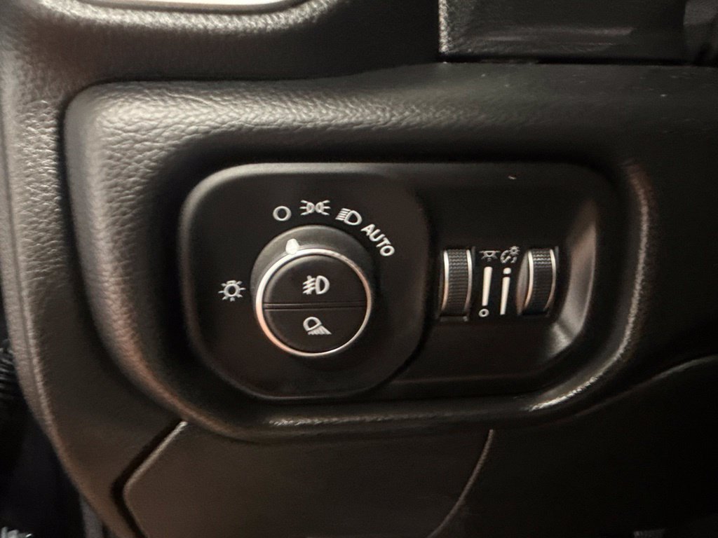 Used 2020 RAM 2500 Laramie w/ Night Edition AWD/4WD image 21