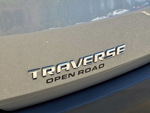 Used 2023 Chevrolet Traverse LT FWD image 31