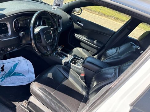 Used 2020 Dodge Charger SXT w/ Leather Interior Group RWD image 8