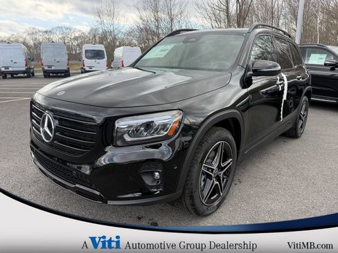 Used 2026 Mercedes-Benz GLB 250 4MATIC image 4