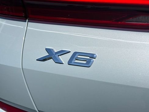 Used 2024 BMW X6 xDrive40i w/ Premium Package AWD/4WD image 9