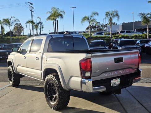 Used 2019 Toyota Tacoma SR5 image 3