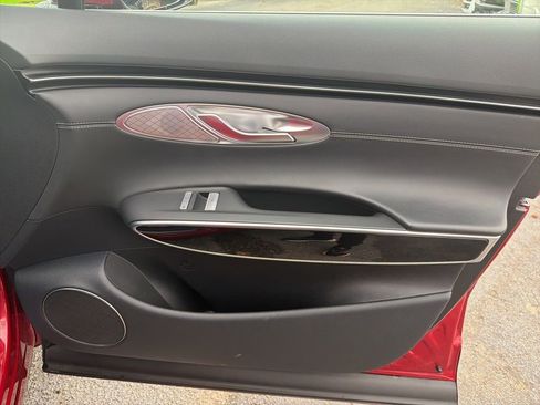 Used 2025 Genesis GV70 2.5T image 26