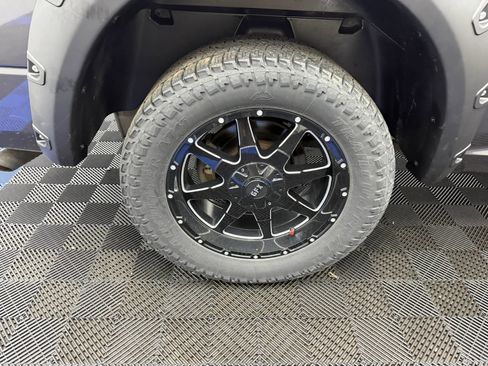 Used 2014 RAM 1500 HFE RWD image 5