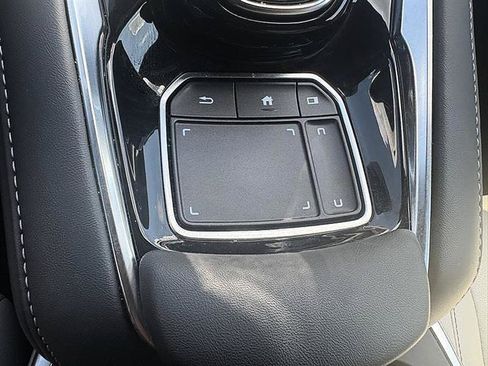 Used 2025 Acura RDX SH-AWD image 17