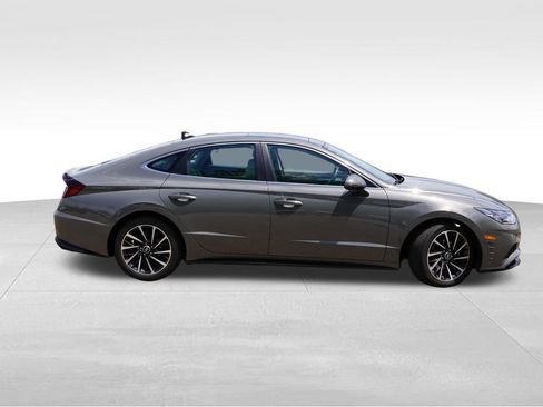 Used 2023 Hyundai Sonata Limited FWD image 3