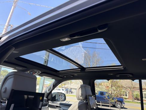 New 2026 Jeep Grand Wagoneer Limited AWD/4WD image 25