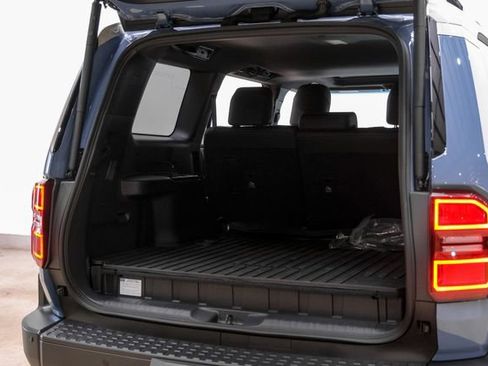 Used 2025 Toyota Land Cruiser image 83