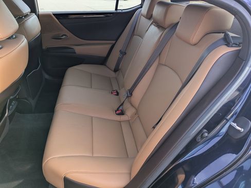 Used 2020 Lexus ES 350 w/ Premium Package image 25